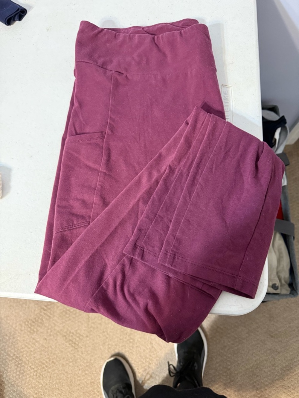 Plum Wine Leggings with Side Pocket